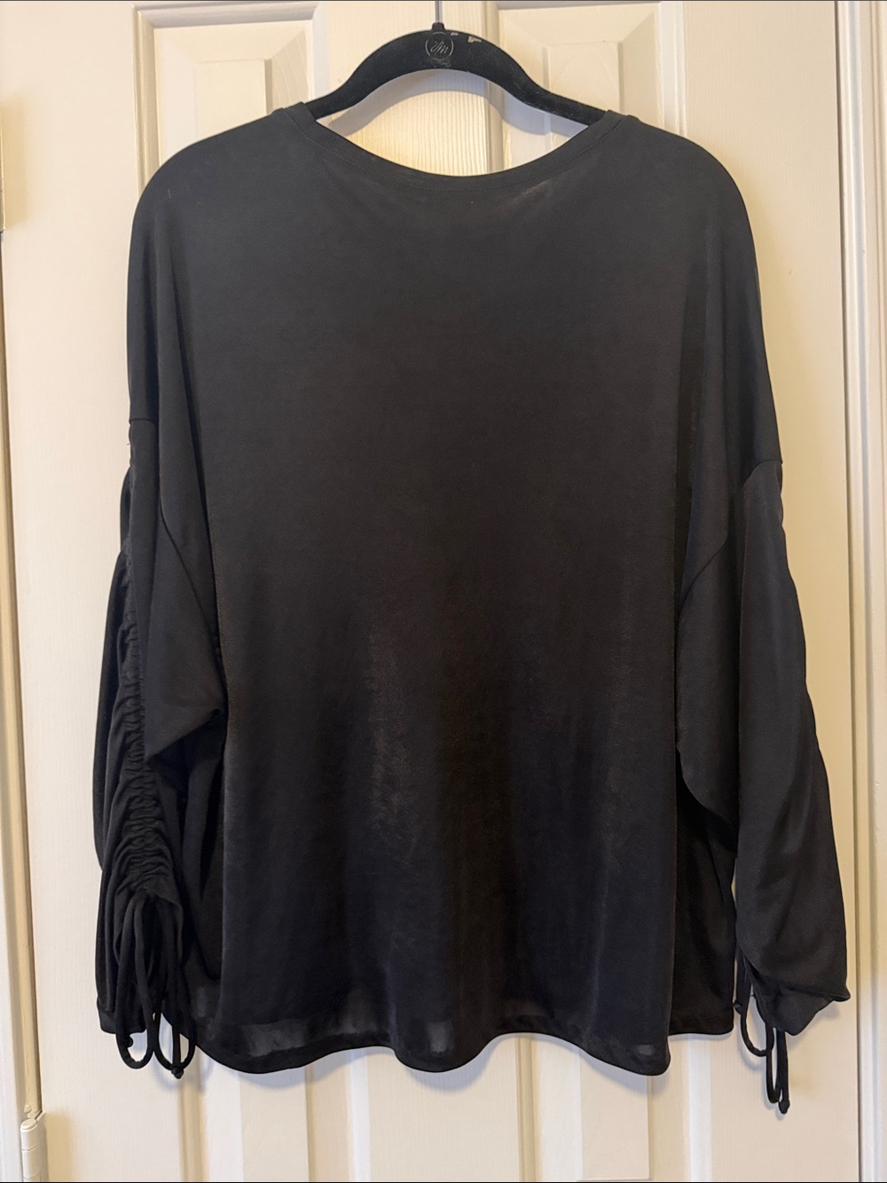 Express Black Long-Sleeve Ruched Drawstring Top - Picture 3 of 8